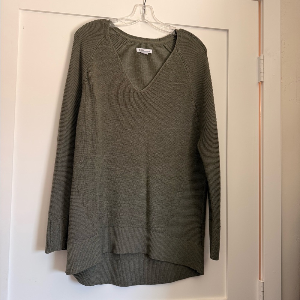 Two Athleta Olive Green V-Neck Tops - Knit Sweater & Long Sleeve Essential Tee L - Picture 3 of 9
